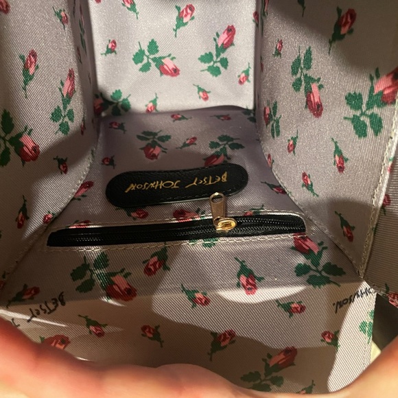 Betsy Johnson takeout box bag - Picture 5 of 6